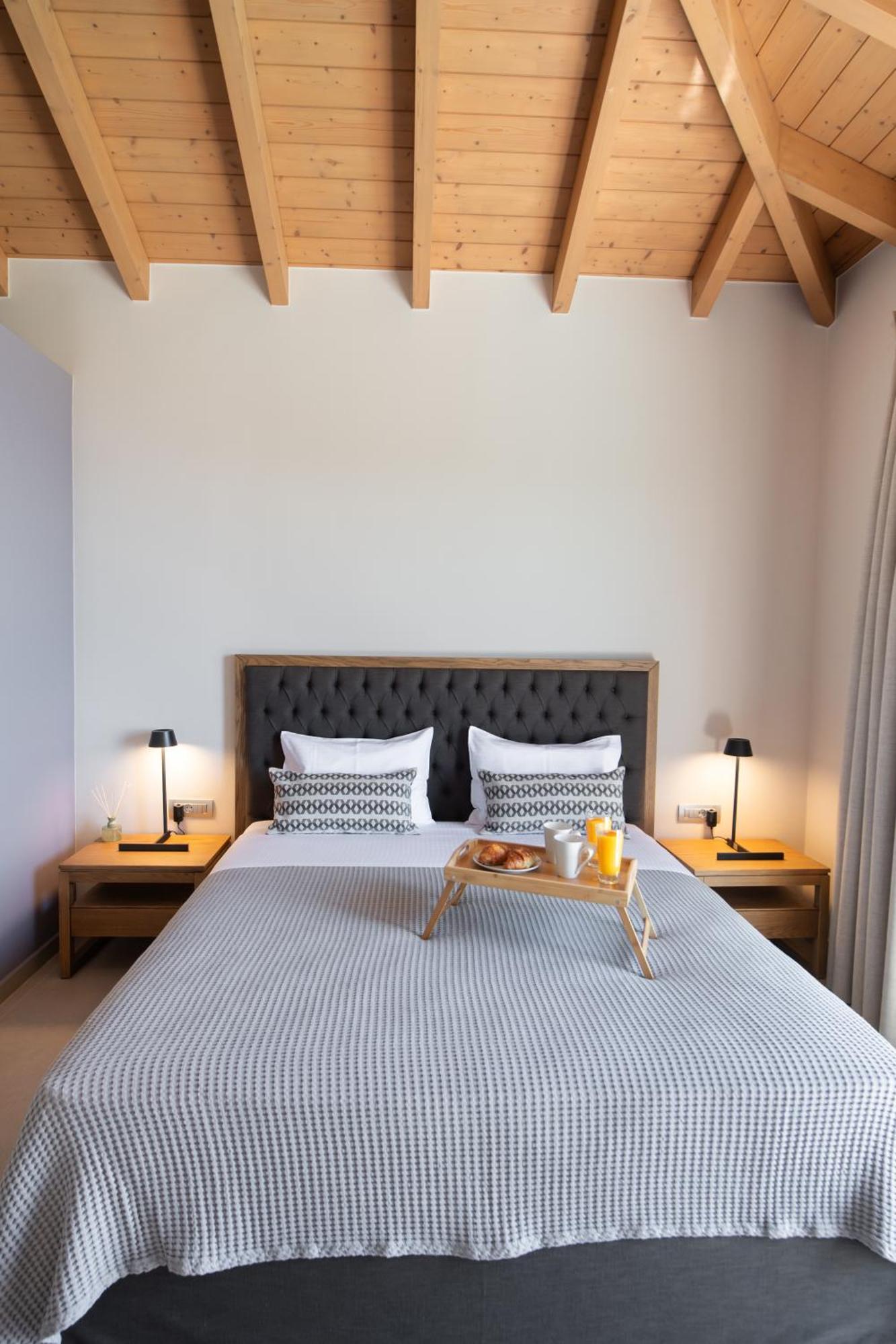 Highview Luxury Suites Katouna Exterior photo
