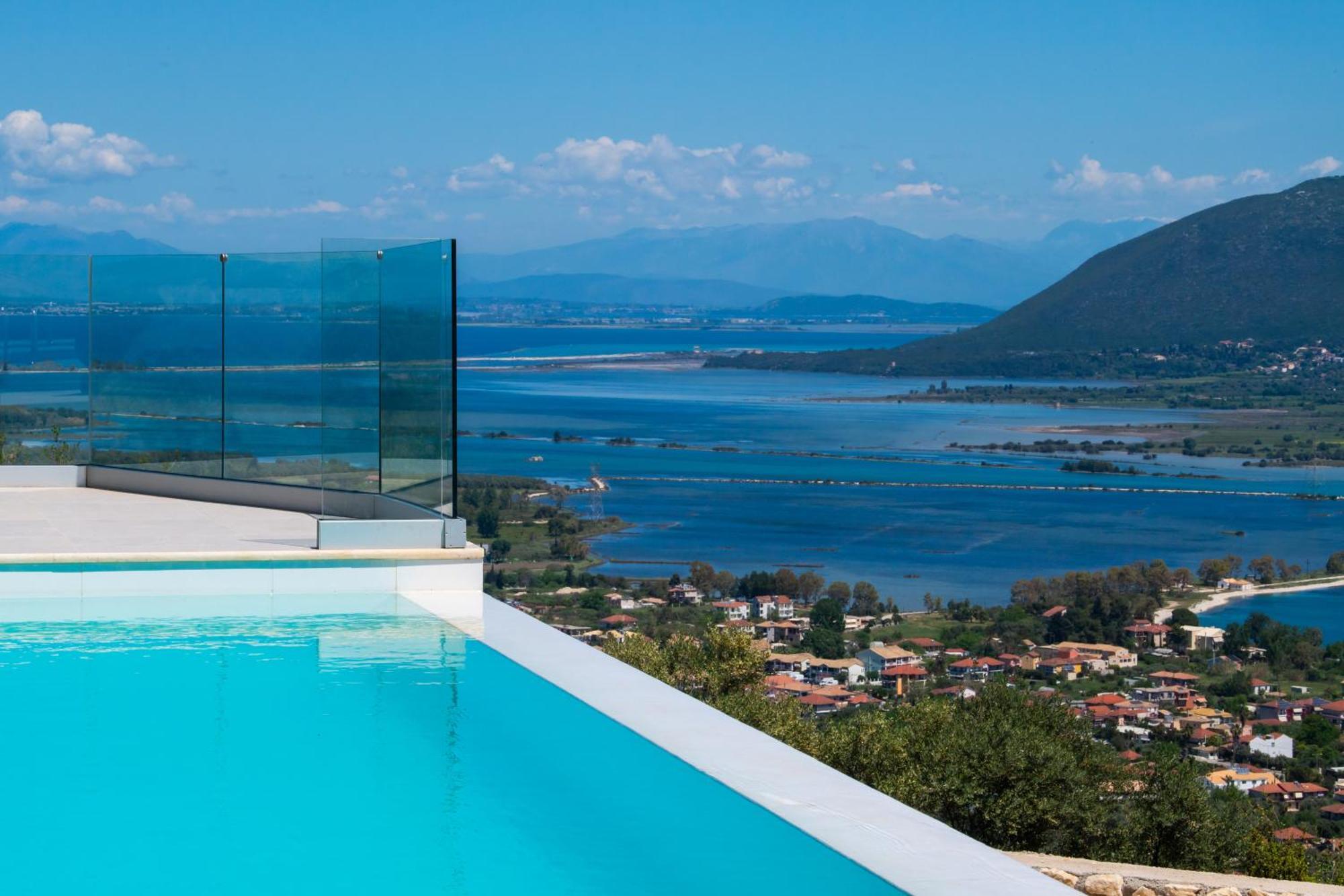 Highview Luxury Suites Katouna Exterior photo